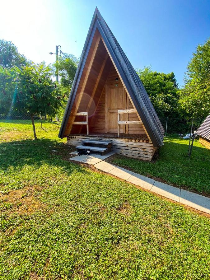 Rooms & Glamping Lana Haus Ličko Petrovo Selo エクステリア 写真