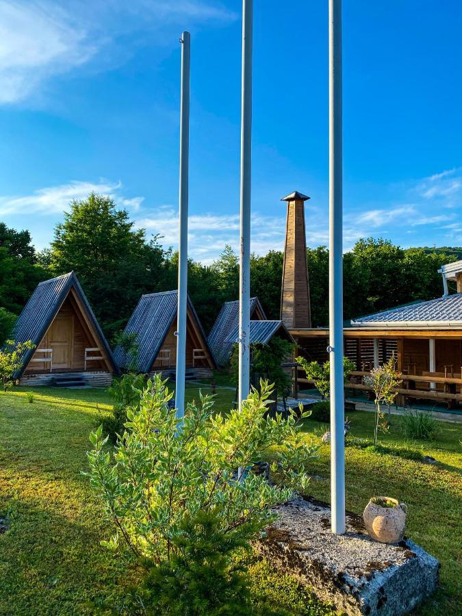 Rooms & Glamping Lana Haus Ličko Petrovo Selo エクステリア 写真
