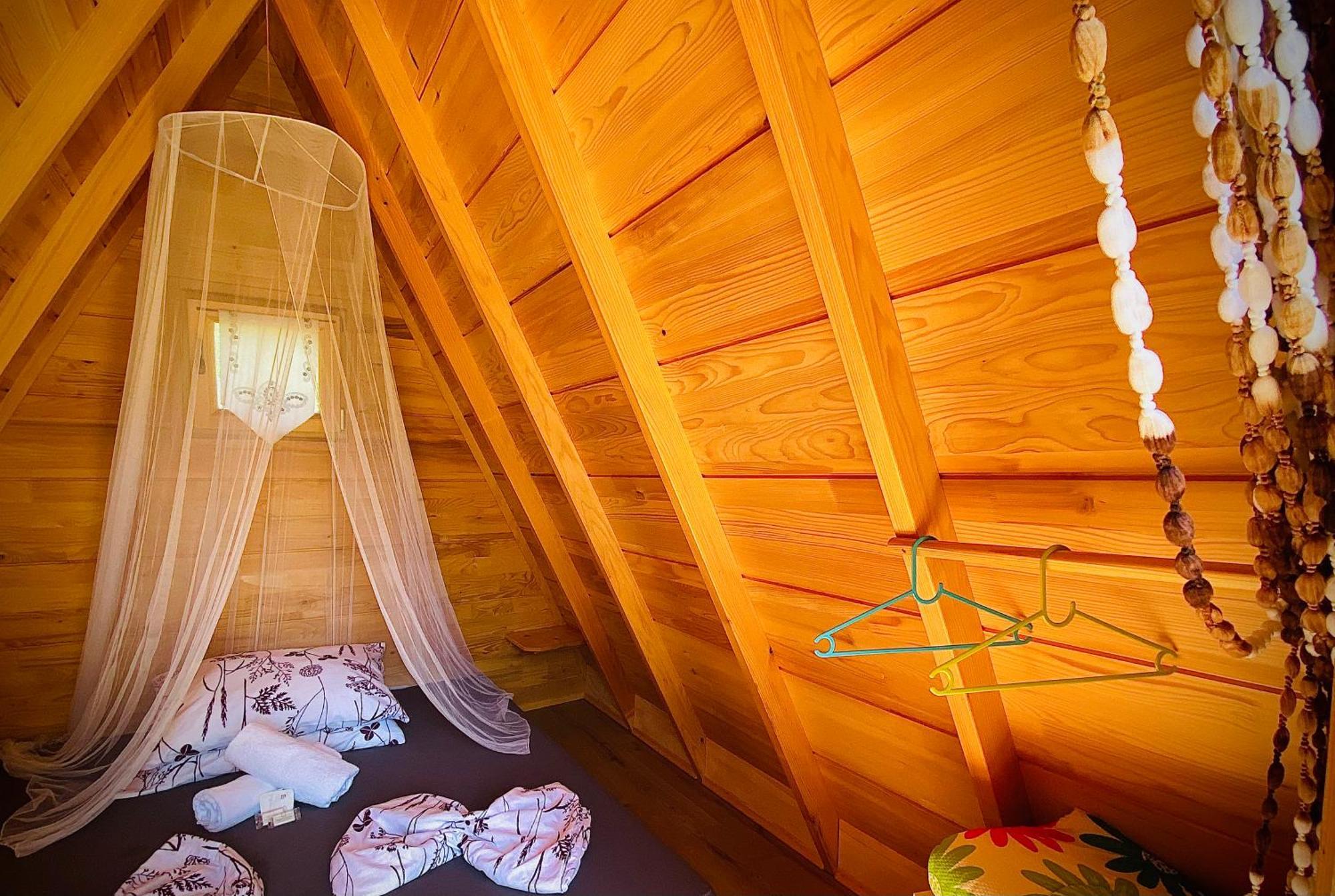 Rooms & Glamping Lana Haus Ličko Petrovo Selo エクステリア 写真